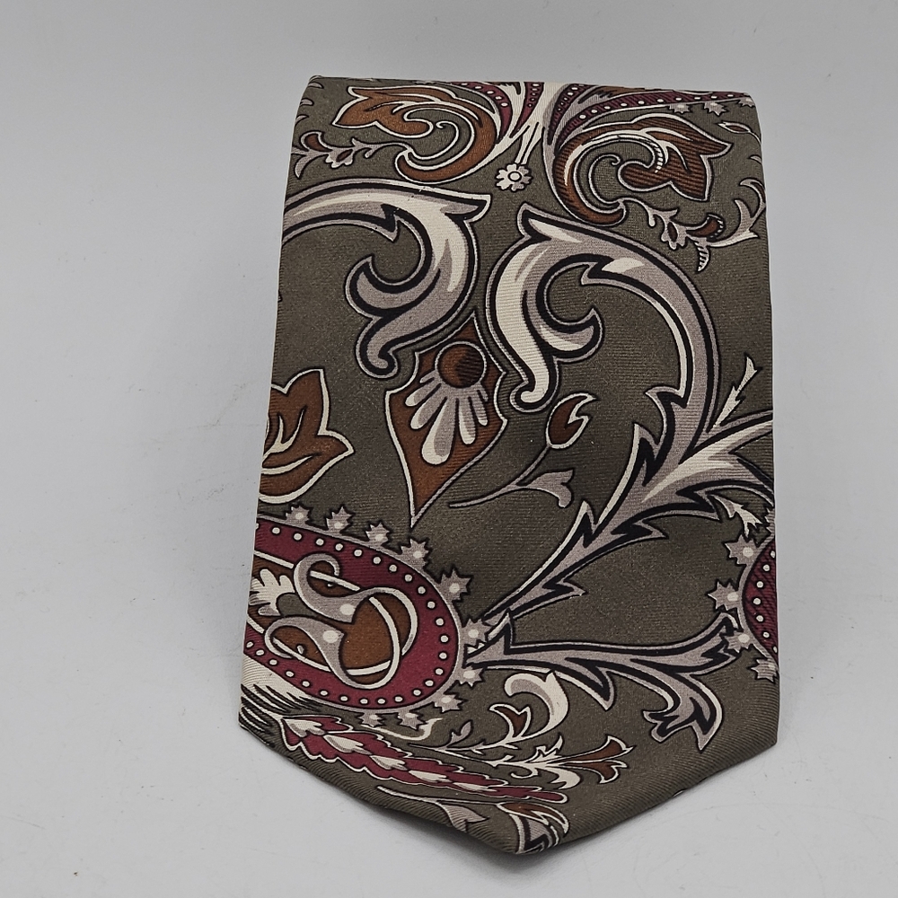 Vintage Christian Dior Monsieur neutral colored paisley tie